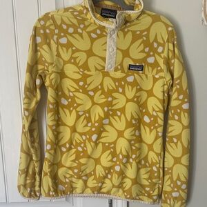 Patagonia Yellow Leaf/Tulip  Pattern Fleece